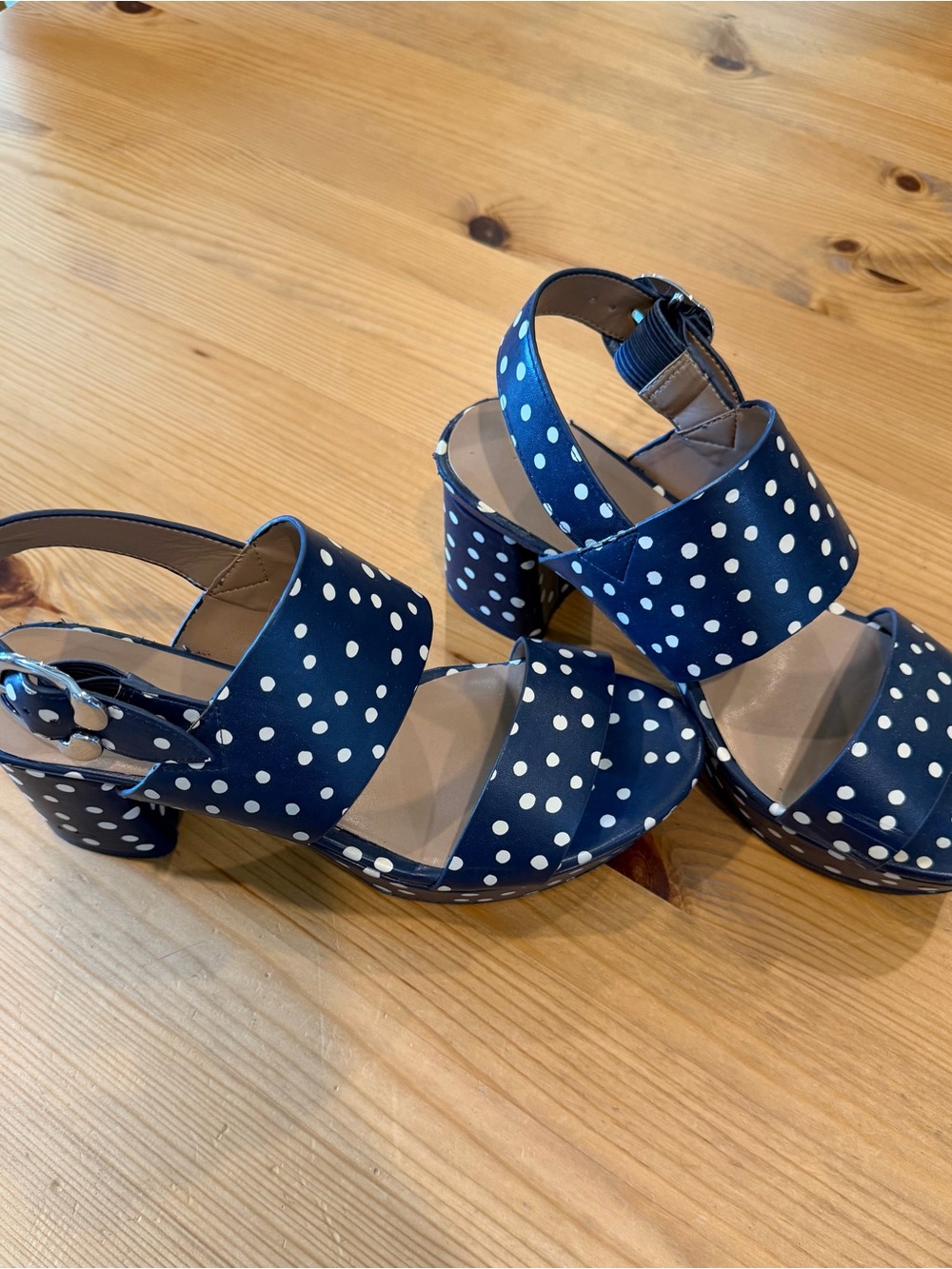 Women's Aerosoles Camera Navy Polka Dot Slingback Sandals - Picture 2 of 5
